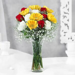 Buy Mixed Flowers Vase Arrangement online in Jaipur for birthdays and special occasions