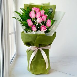 Buy Pink Roses in Green Wrap online in Jaipur for birthdays and special occasions